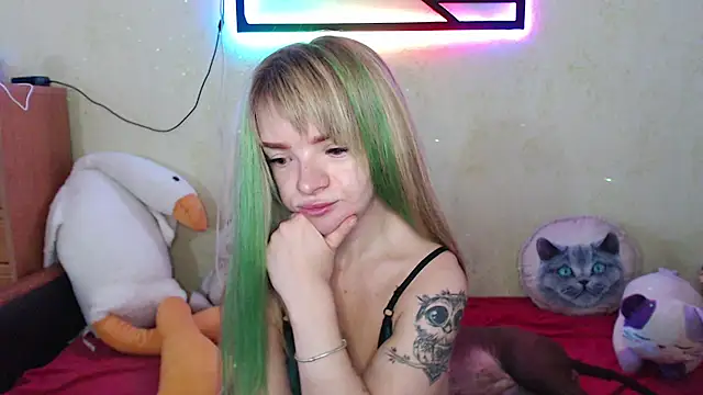 JadeEva online show from August 4, 2026, 6:05 am