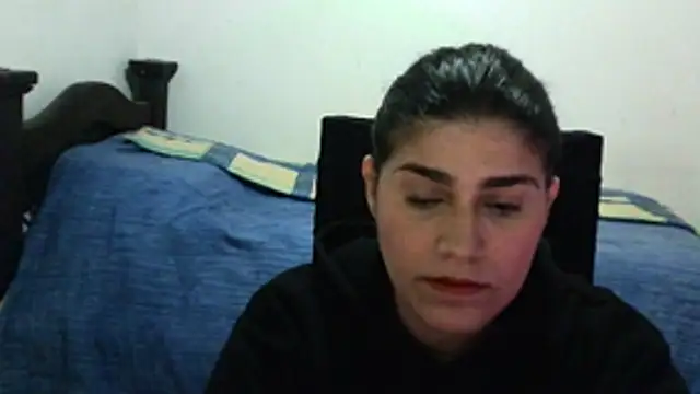 CarolinaMoretti online show from August 3, 2026, 2:32 am