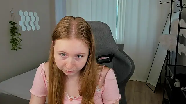 LiliTiny online show from July 22, 2026, 2:14 am