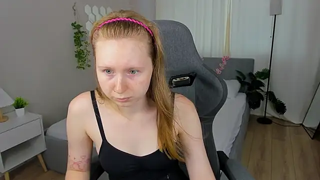 LiliTiny online show from August 1, 2026, 1:16 am