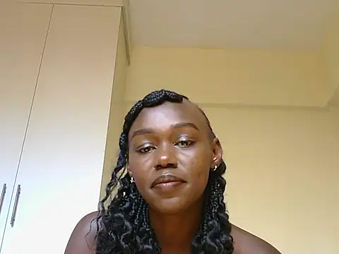 Snapshot of Heliosann chatting on July 30, 2026, 7:07 am Heliosann online show from July 30, 2026, 7:07 am