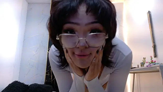 Snapshot of Nix_Siren chatting on July 31, 2026, 12:48 pm Nix Siren online show from July 31, 2026, 12:48 pm