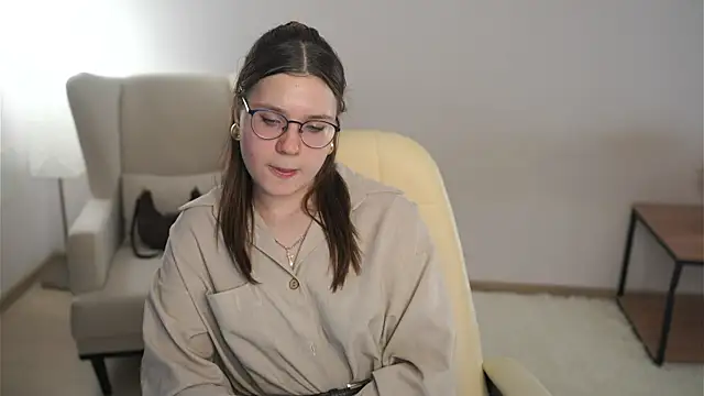 RoxieMatsuo online show from June 24, 2026, 12:59 pm