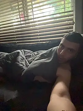 Snapshot of skinnyarab1995 chatting on June 20, 2026, 1:36 pm skinnyarab1995 online show from June 20, 2026, 1:36 pm