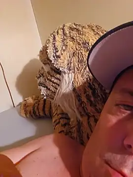 heterohotguy78 online show from July 18, 2026, 8:23 pm
