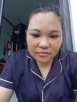 Snapshot of Holy-mi chatting on July 8, 2026, 9:58 am Holy-mi online show from July 8, 2026, 9:58 am