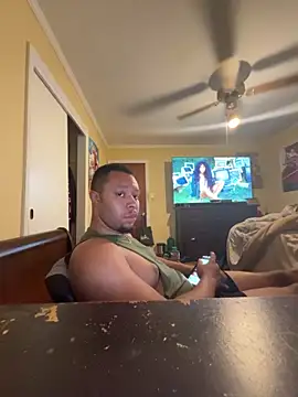 Snapshot of Charmingswoleking chatting on June 21, 2026, 3:20 am Charmingswoleking online show from June 21, 2026, 3:20 am