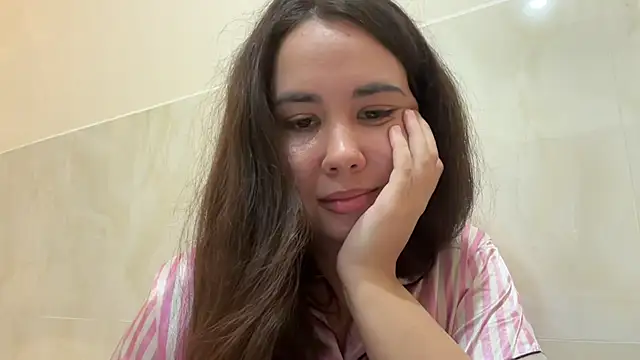 Rionetta online show from June 26, 2026, 11:58 am