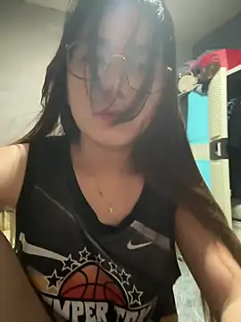 ilovetattoo15 online show from June 25, 2026, 5:12 am