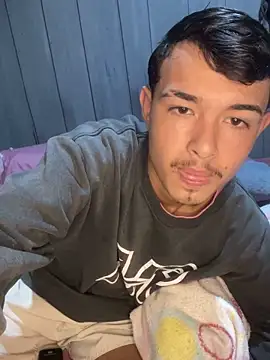 casalzinhojob online show from June 26, 2026, 11:31 pm