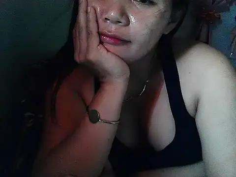 Snapshot of steffani_love chatting on July 5, 2026, 4:30 am steffani love online show from July 5, 2026, 4:30 am