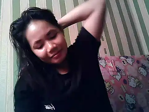 Snapshot of steffani_love chatting on August 5, 2026, 11:28 pm steffani love online show from August 5, 2026, 11:28 pm