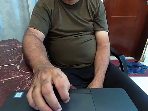 Snapshot of desipapaxx chatting on June 25, 2026, 5:28 pm desipapaxx online show from June 25, 2026, 5:28 pm