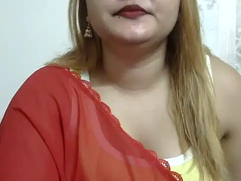 Sexyy Sana online show from August 1, 2026, 3:22 pm