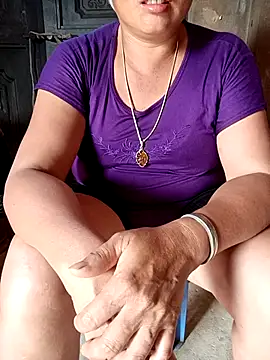 NyloveSquirt online show from June 27, 2026, 8:41 am