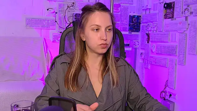ErinWise online show from July 17, 2026, 8:21 am