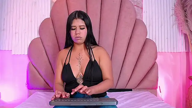 Sabrina Hunt  online show from June 23, 2026, 7:34 pm