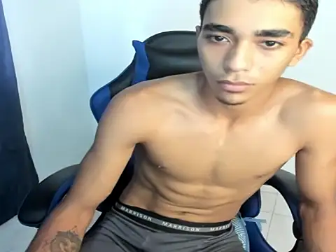 Snapshot of alien_bigck chatting on July 23, 2026, 3:32 pm alien bigck online show from July 23, 2026, 3:32 pm