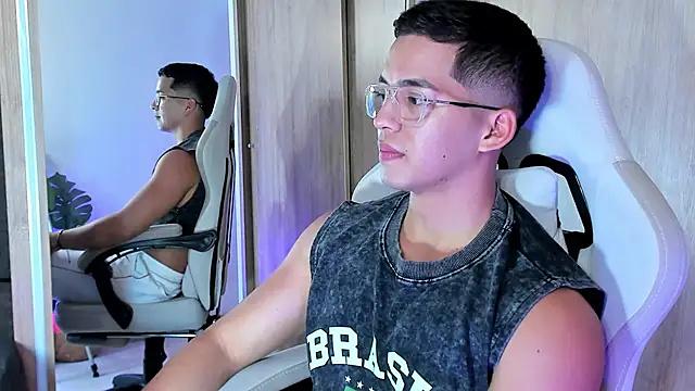 Snapshot of Matias_strong1 chatting on August 8, 2026, 11:45 am Matias strong1 online show from August 8, 2026, 11:45 am