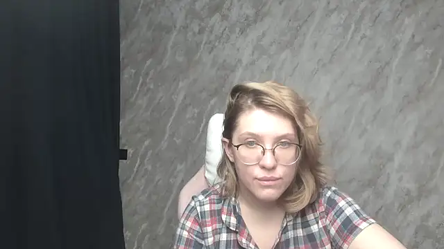 Reginasmilee online show from January 21, 2025, 6:43 am