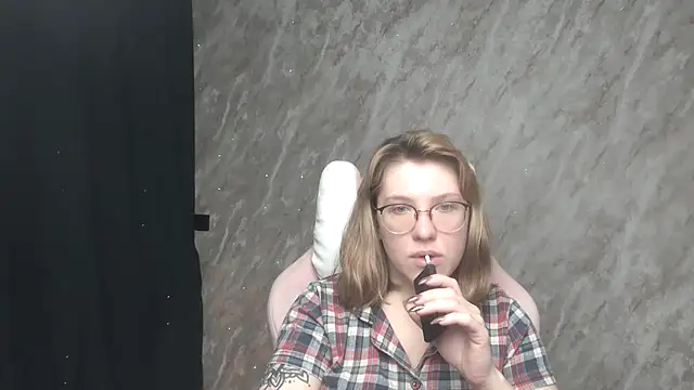 Reginasmilee online show from January 22, 2025, 2:15 am