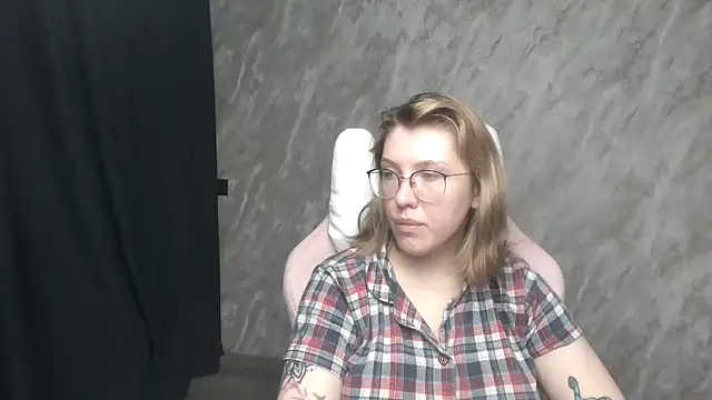 Reginasmilee online show from January 23, 2025, 2:33 am