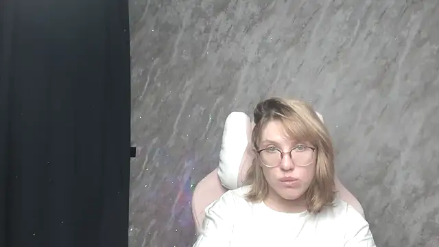 Reginasmilee online show from January 23, 2025, 6:17 am