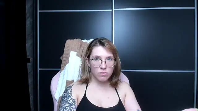 Reginasmilee online show from January 27, 2025, 9:44 am