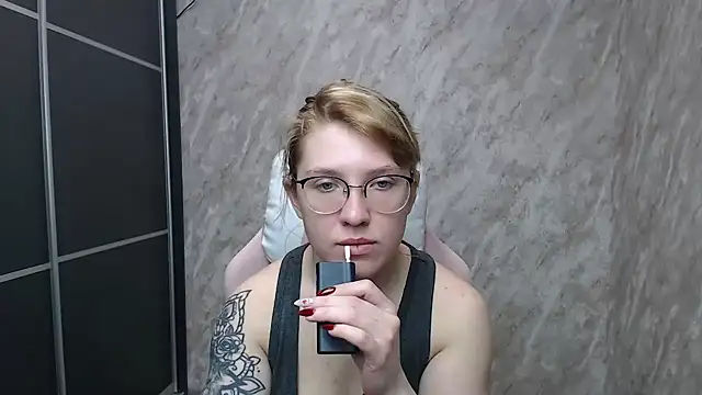 Reginasmilee online show from February 15, 2025, 12:11 pm