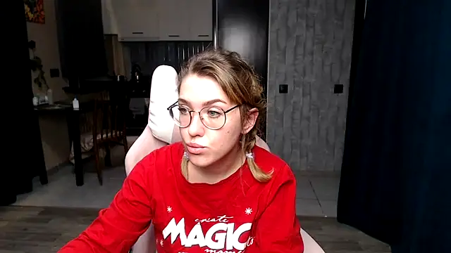 Reginasmilee online show from September 27, 2025, 12:26 am