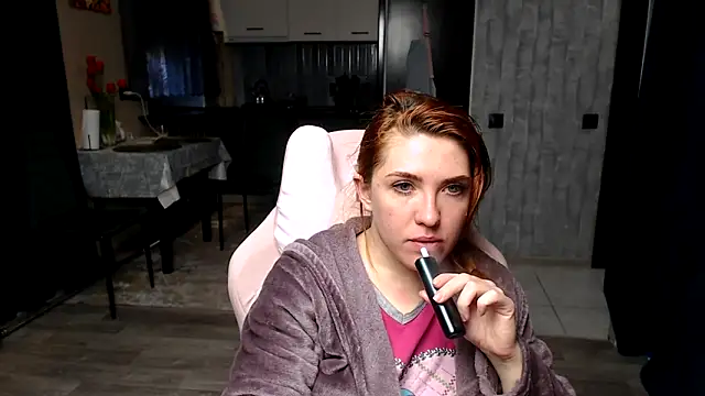Reginasmilee online show from April 29, 2026, 2:48 am