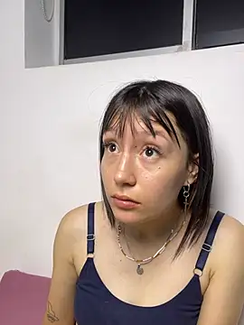 im lizzy17 online show from July 13, 2026, 9:01 am