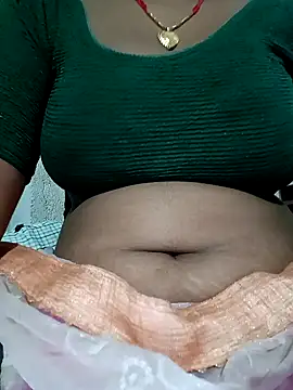 Hot Shoniya online show from August 10, 2026, 4:05 am