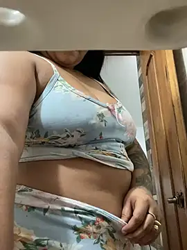 Snapshot of Valentina_Tilly chatting on July 11, 2026, 2:09 pm Valentina Tilly online show from July 11, 2026, 2:09 pm