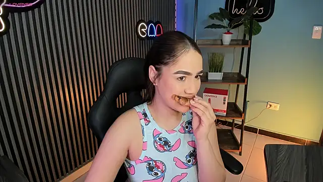 Emily robertss1 online show from July 6, 2026, 12:46 pm
