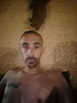 Snapshot of negrstereo chatting on June 24, 2026, 12:42 am negrstereo online show from June 24, 2026, 12:42 am