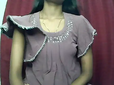 Siyaralove online show from August 5, 2026, 3:37 pm