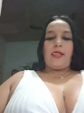 sofiacalientica online show from July 3, 2026, 11:22 pm