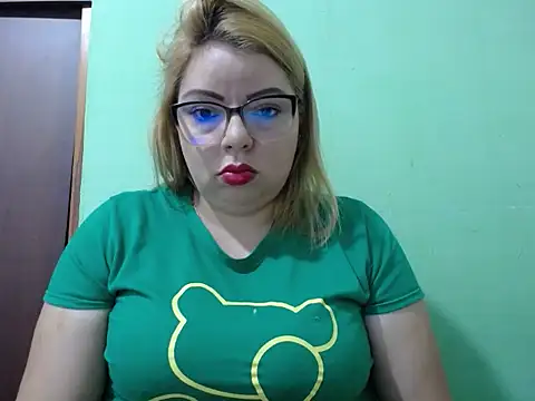 Lunay Hot online show from July 6, 2026, 2:03 pm
