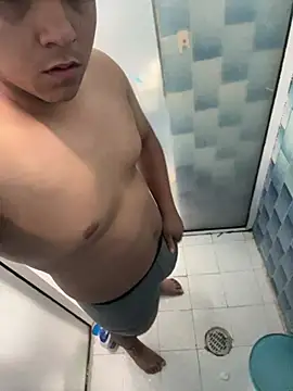 bigguy19cm online show from June 25, 2026, 2:21 pm
