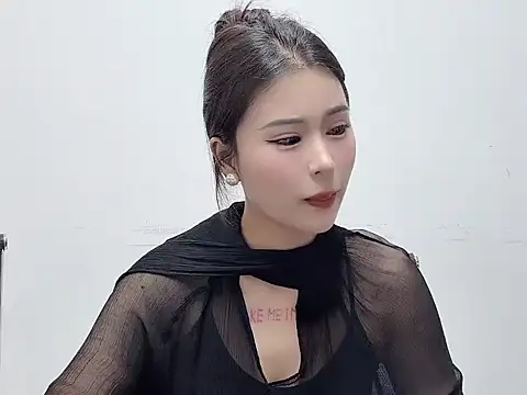 liuwan- online show from June 26, 2026, 1:37 pm