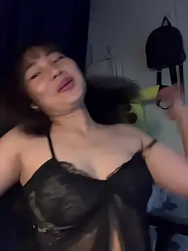 Sweetlyn26 online show from July 7, 2026, 5:06 pm