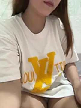 Snapshot of nhungbaby12 chatting on July 4, 2026, 8:59 pm nhungbaby12 online show from July 4, 2026, 8:59 pm