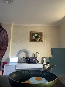 SKIBIDIBETTY online show from July 3, 2026, 5:47 am