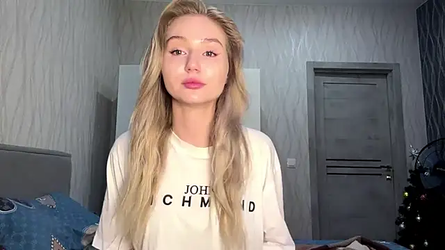 ValerieTupy online show from July 4, 2026, 5:41 pm