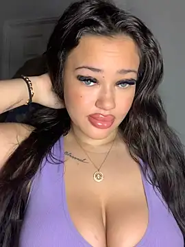 Snapshot of ChloeChannelUkx chatting on July 7, 2026, 12:35 am ChloeChannelUkx online show from July 7, 2026, 12:35 am