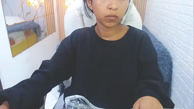 girl p  online show from July 1, 2026, 6:26 am