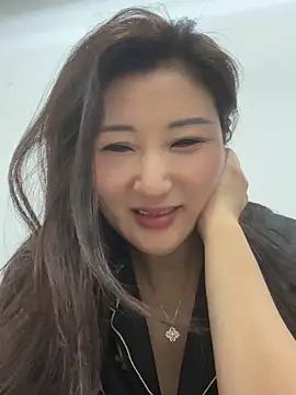 xiaoxiemm online show from July 1, 2026, 4:47 am