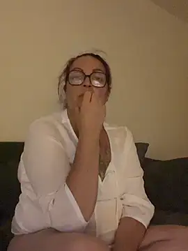 Snapshot of GesineMature chatting on July 3, 2026, 8:04 pm GesineMature online show from July 3, 2026, 8:04 pm