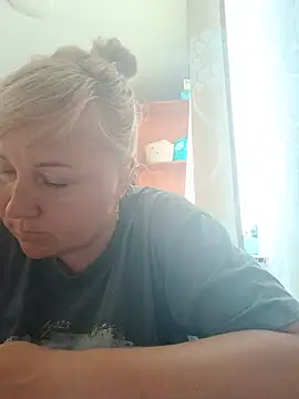Snapshot of Silen-mi chatting on July 4, 2026, 11:05 am Silen-mi online show from July 4, 2026, 11:05 am